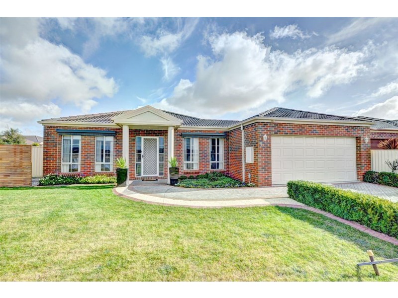 9 Osborne Court, Miners Rest VIC 3352