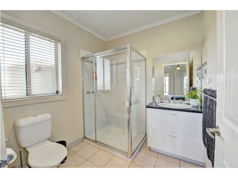 9 Osborne Court, Miners Rest VIC 3352