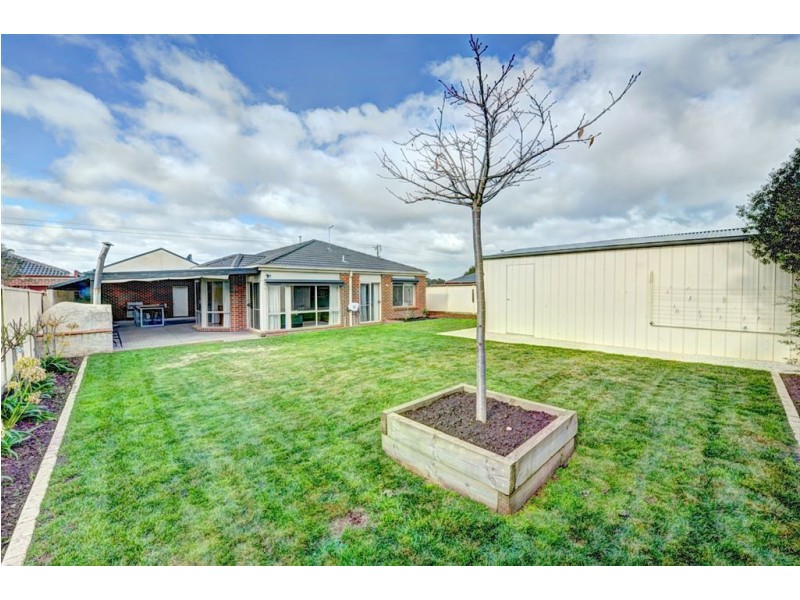 9 Osborne Court, Miners Rest VIC 3352