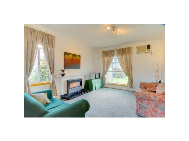 13 Daffodil Street, Wendouree VIC 3355