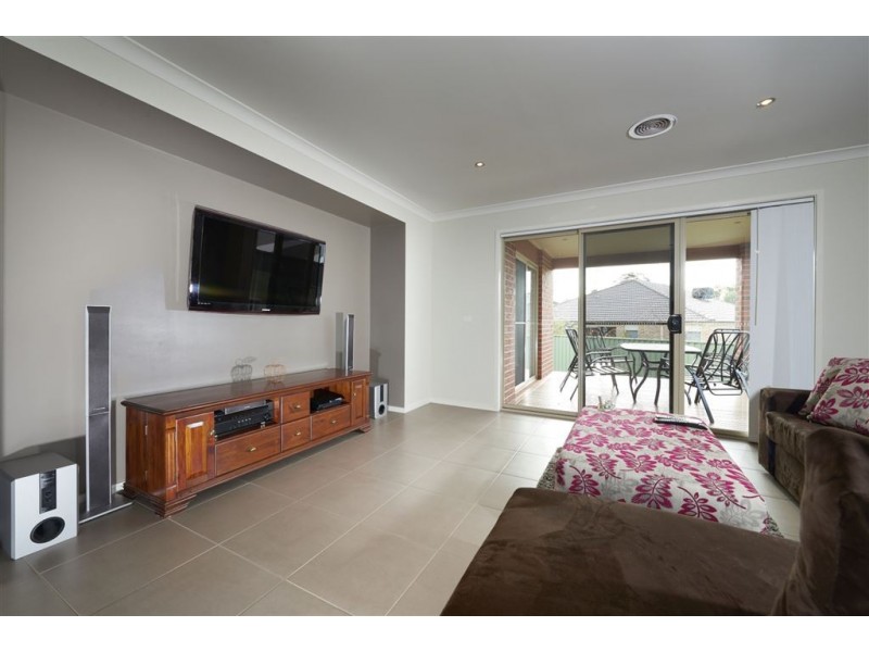 15 Waterside Close, Miners Rest VIC 3352