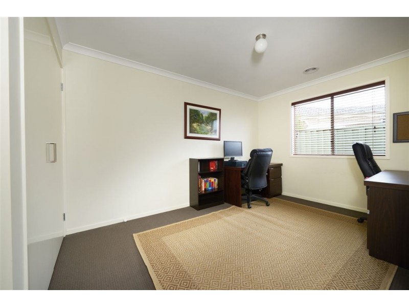 15 Waterside Close, Miners Rest VIC 3352