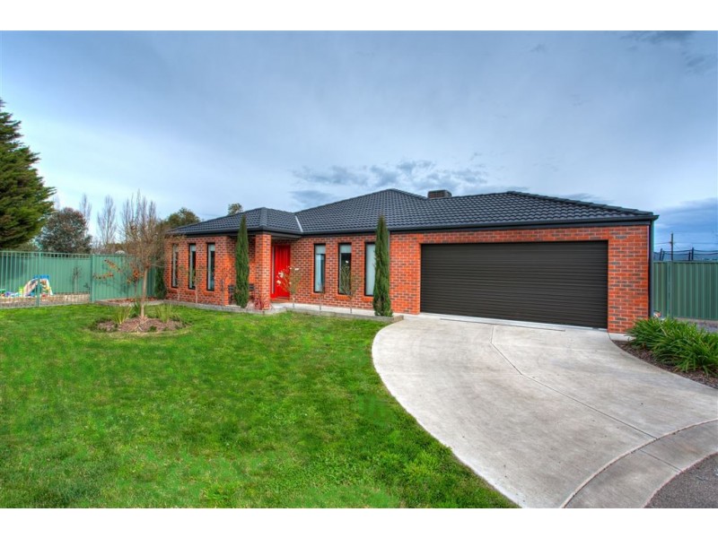 4 Therese Court, Miners Rest VIC 3352