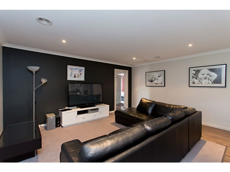 4 Therese Court, Miners Rest VIC 3352