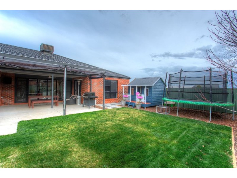 4 Therese Court, Miners Rest VIC 3352
