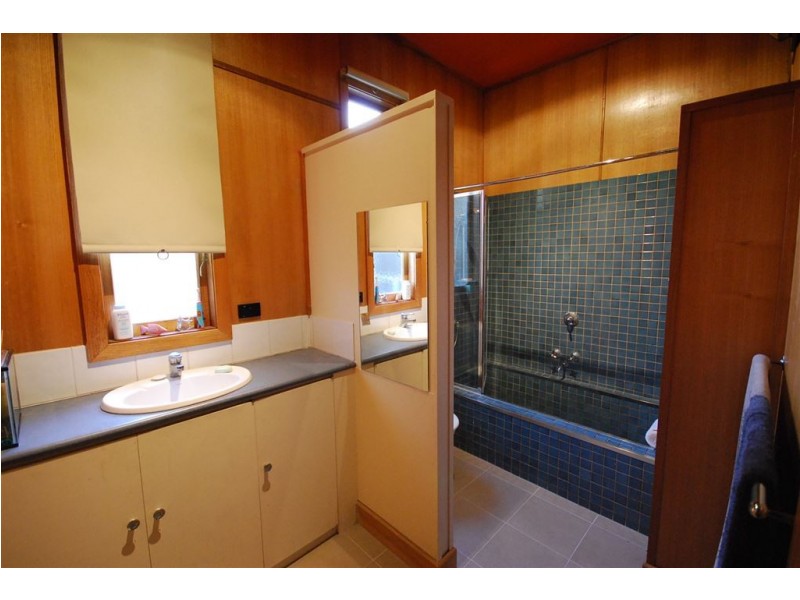 8 Urquhart Street, Ballarat VIC 3350