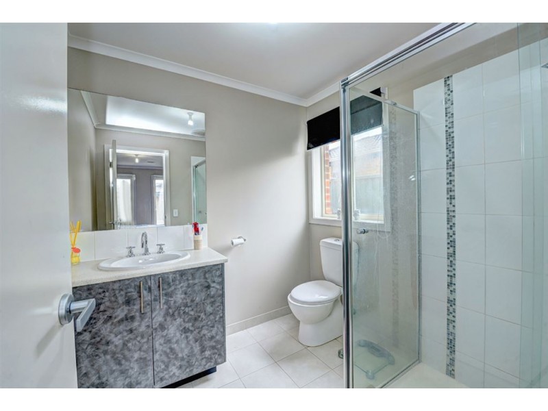 34 Oscar Drive, Sebastopol VIC 3356