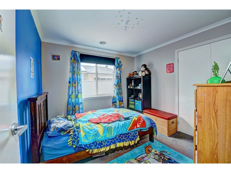 34 Oscar Drive, Sebastopol VIC 3356