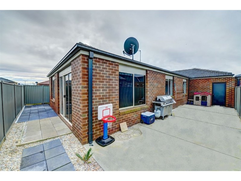 34 Oscar Drive, Sebastopol VIC 3356