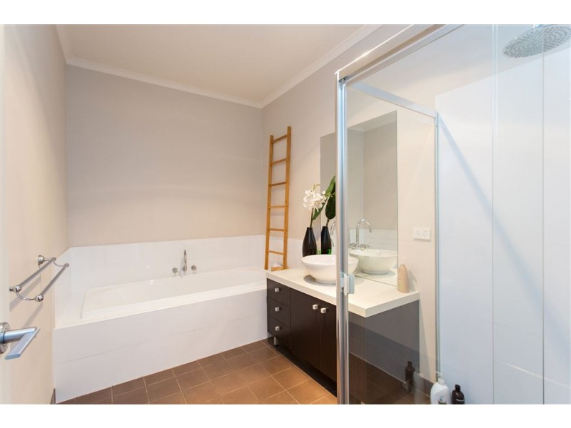 9 Broderick Court, Canadian VIC 3350