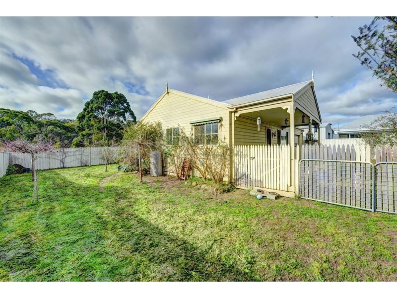 32b Ayres Street, Creswick VIC 3363