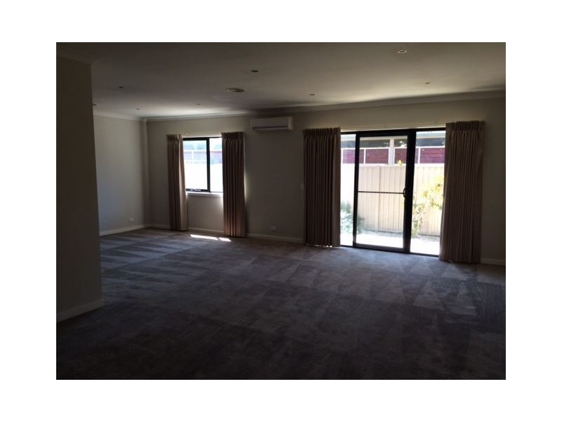 28 Brighton Court, Wendouree VIC 3355