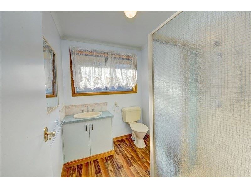 54 Rowan Parade, Wendouree VIC 3355