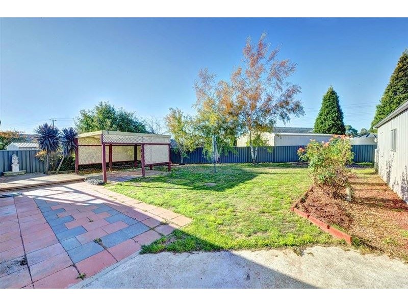54 Rowan Parade, Wendouree VIC 3355