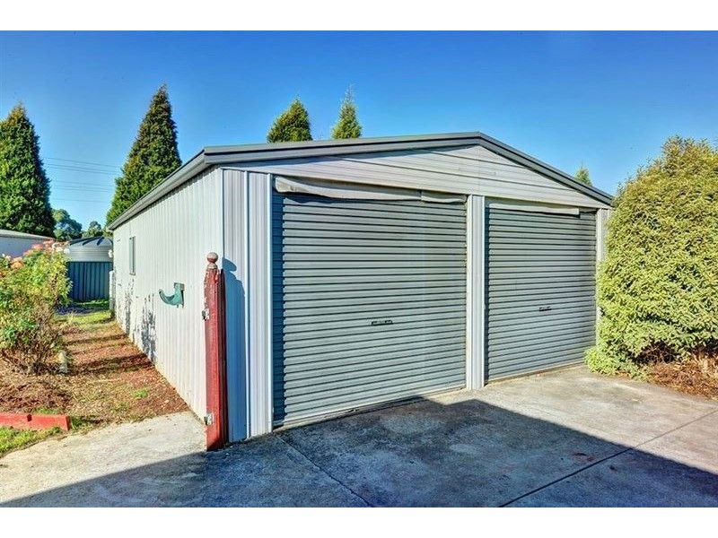 54 Rowan Parade, Wendouree VIC 3355