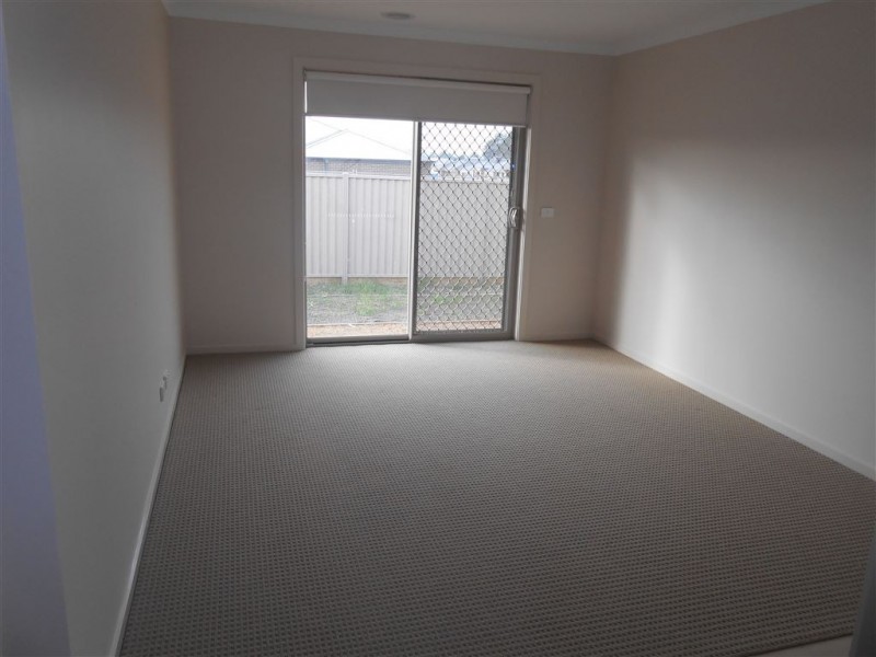 27 Majestic Way, Delacombe VIC 3356