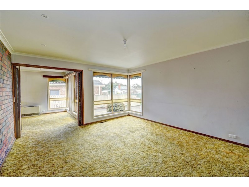 4 Maxlyn Avenue, Ballarat East VIC 3350