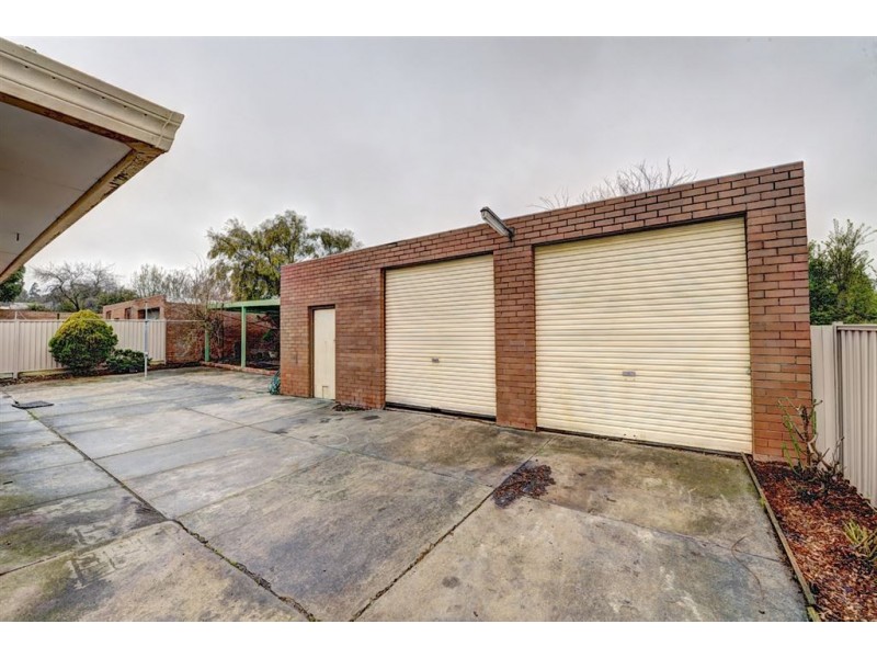 4 Maxlyn Avenue, Ballarat East VIC 3350