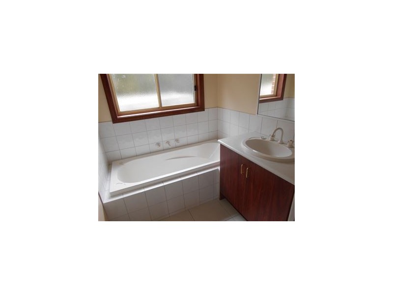 3/44 Haymes Road, Mount Clear VIC 3350