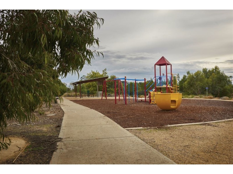 7 Greenside Place, Miners Rest VIC 3352