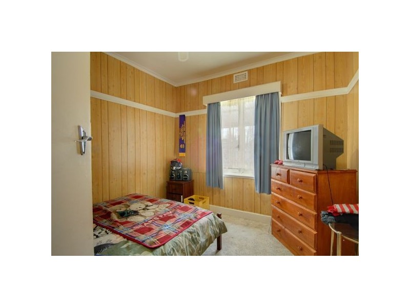 4 Alexander Avenue, Wendouree VIC 3355