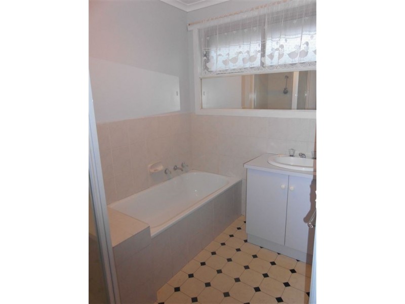 1/232 Albert Street, Sebastopol VIC 3356