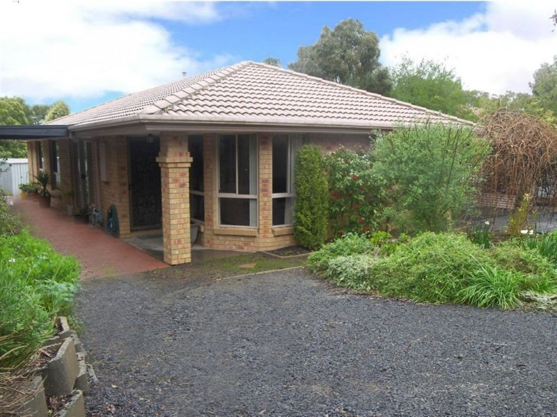 13 Loren Close, Ballarat VIC 3350