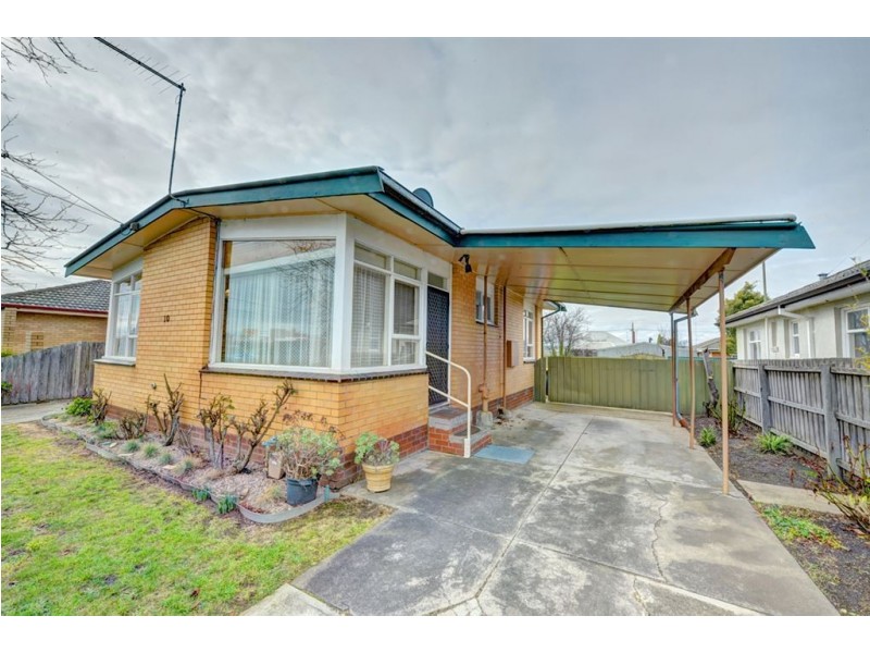 10 Harold Street, Wendouree VIC 3355