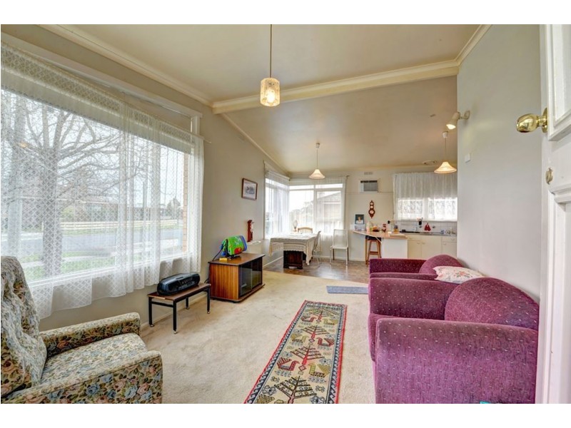 10 Harold Street, Wendouree VIC 3355