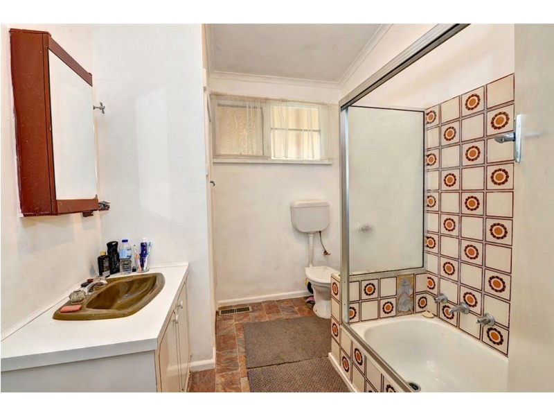 10 Harold Street, Wendouree VIC 3355