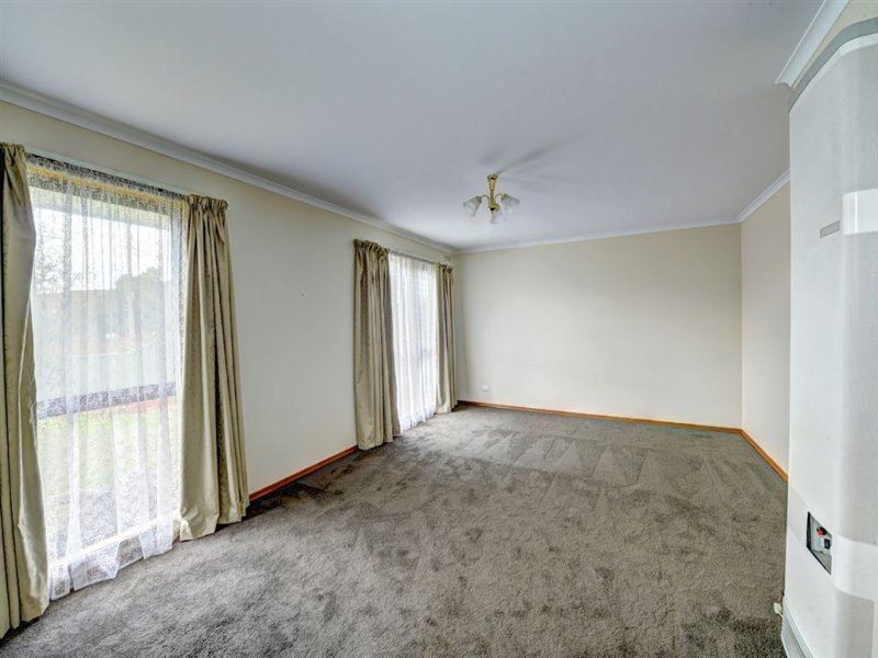 29 Marie Crescent, Wendouree VIC 3355