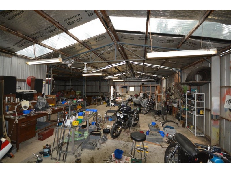 2 Pollards Lane, Creswick VIC 3363