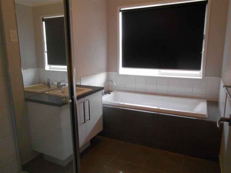 3 Jessica Way, Delacombe VIC 3356