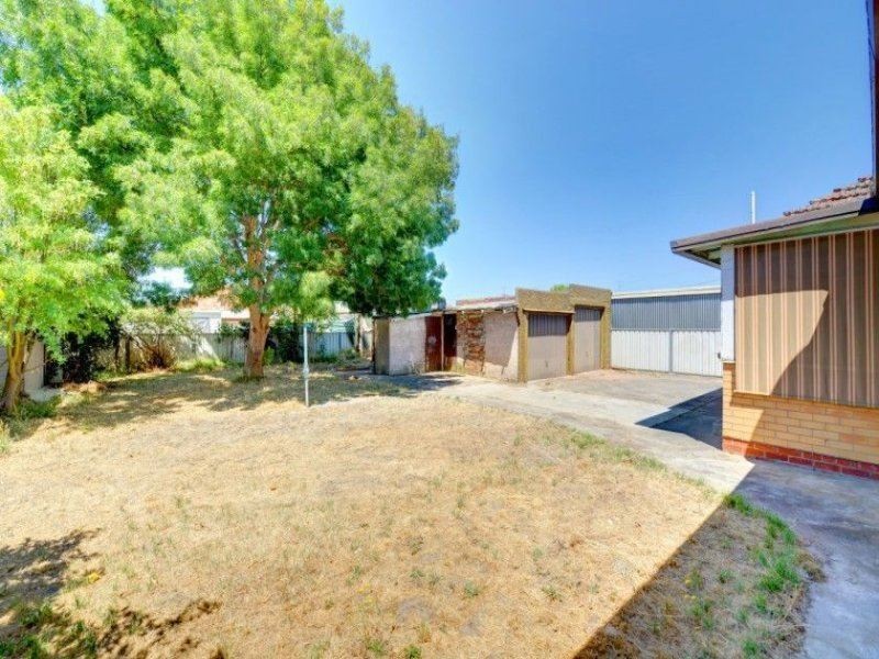 1033 Norman Street, Wendouree VIC 3355