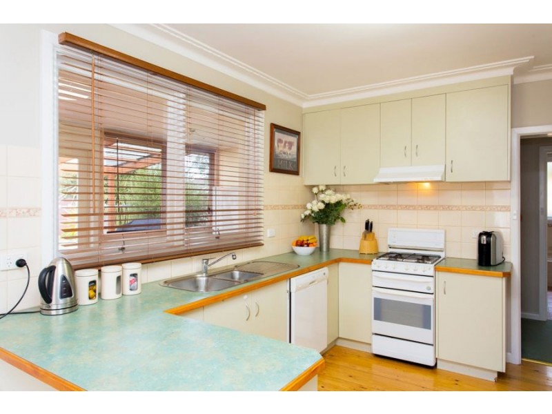 330 Forest Street, Wendouree VIC 3355