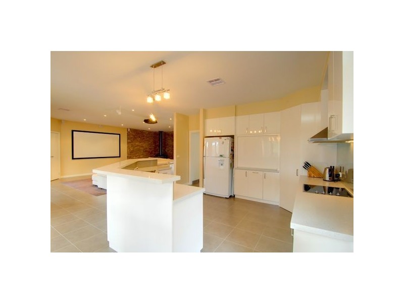 118 Taemore Close, Haddon VIC 3351