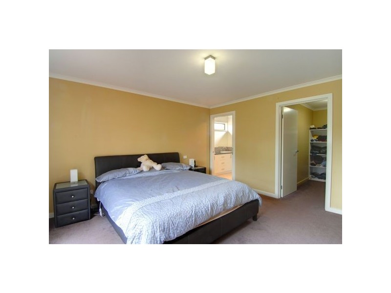 118 Taemore Close, Haddon VIC 3351