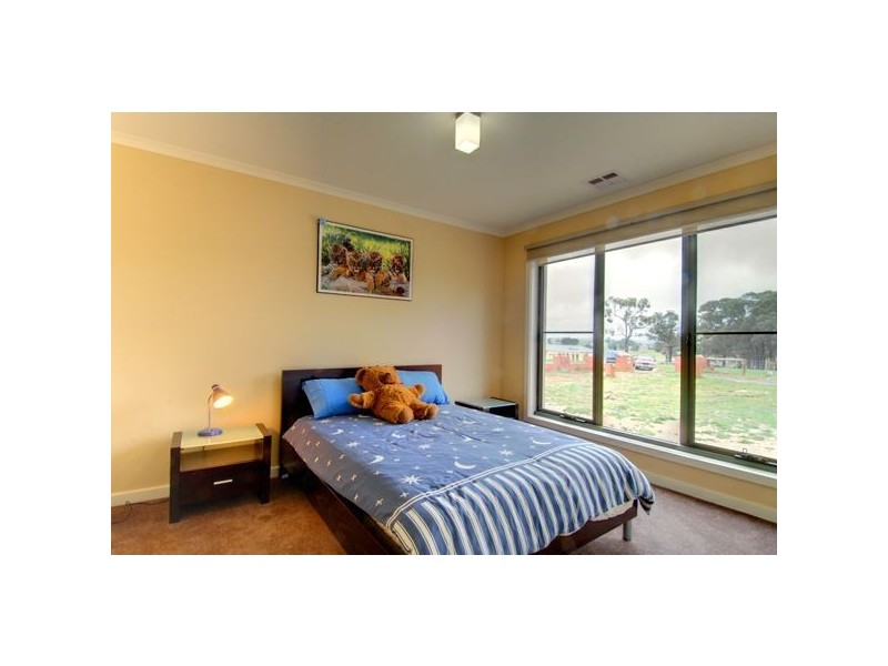 118 Taemore Close, Haddon VIC 3351