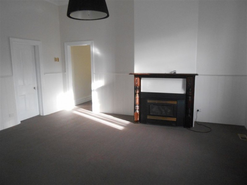 4 Howard Street, Soldiers Hill VIC 3350