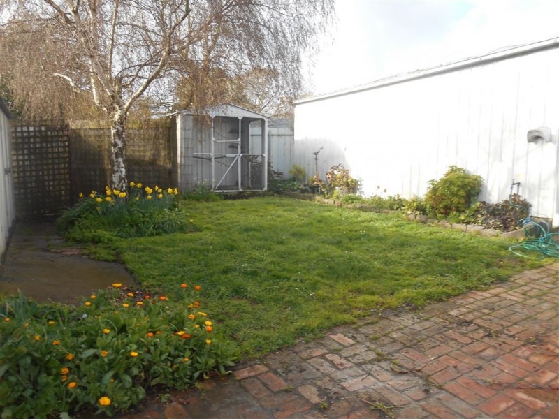 4 Howard Street, Soldiers Hill VIC 3350