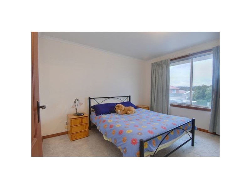 37 Rowan Parade, Wendouree VIC 3355