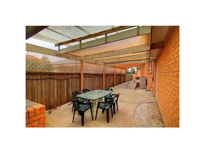 37 Rowan Parade, Wendouree VIC 3355