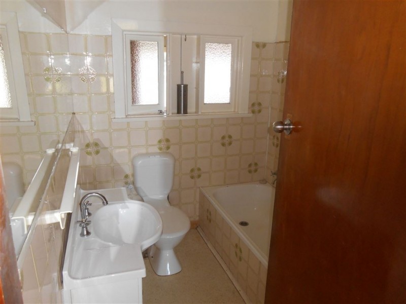 6 Horwood Drive, Mount Clear VIC 3350