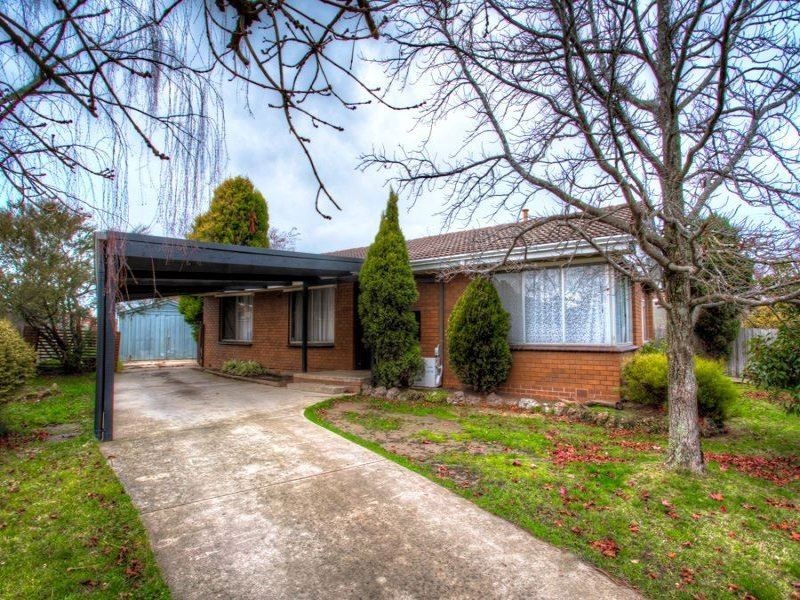 44 Marie Crescent, Wendouree VIC 3355