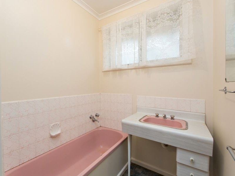 44 Marie Crescent, Wendouree VIC 3355