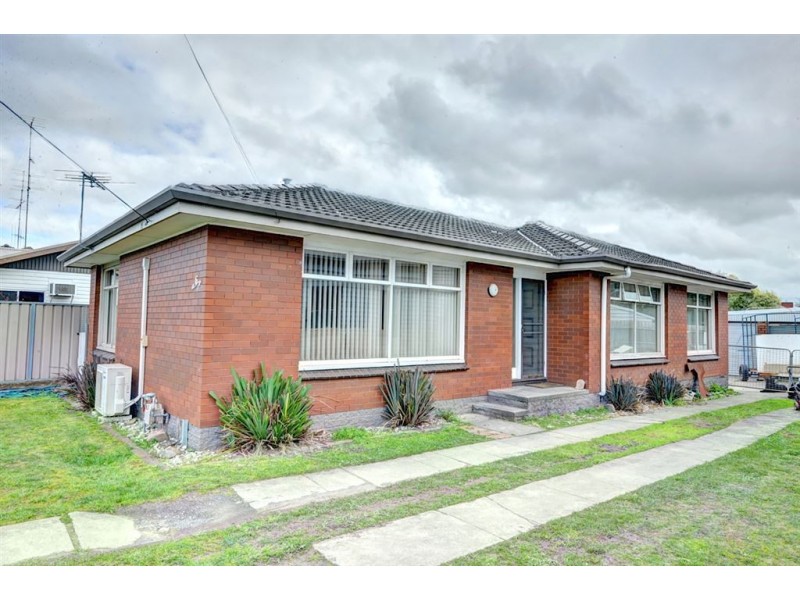 6 Cuthberts Road, Alfredton VIC 3350