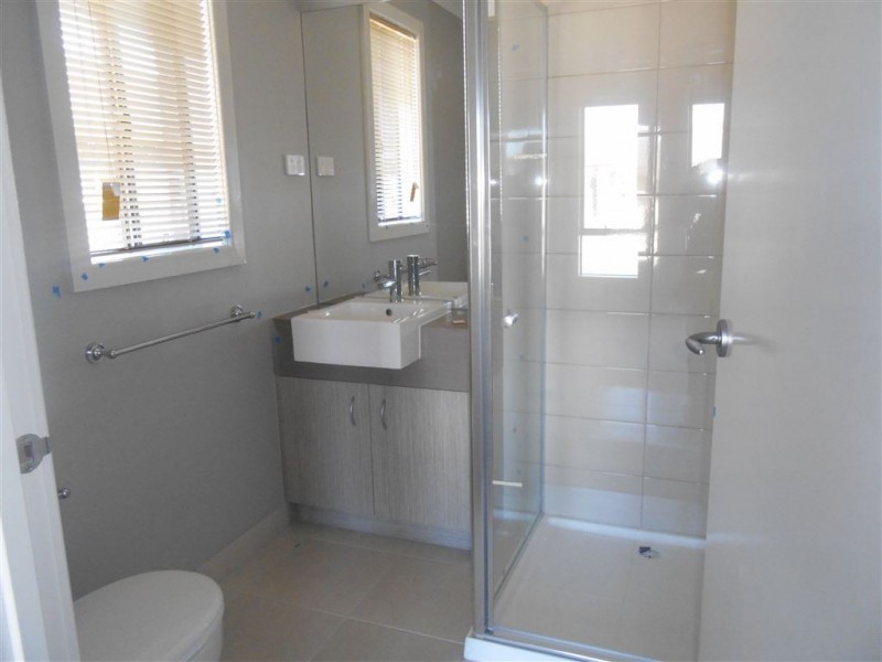 18 Elegante Way, Delacombe VIC 3356