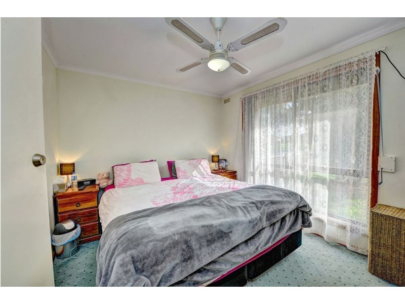 23 Whitelaw Avenue, Delacombe VIC 3356