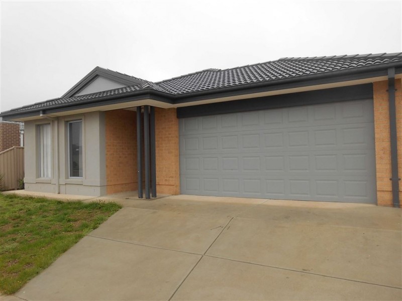 10 Clovedale Avenue, Alfredton VIC 3350