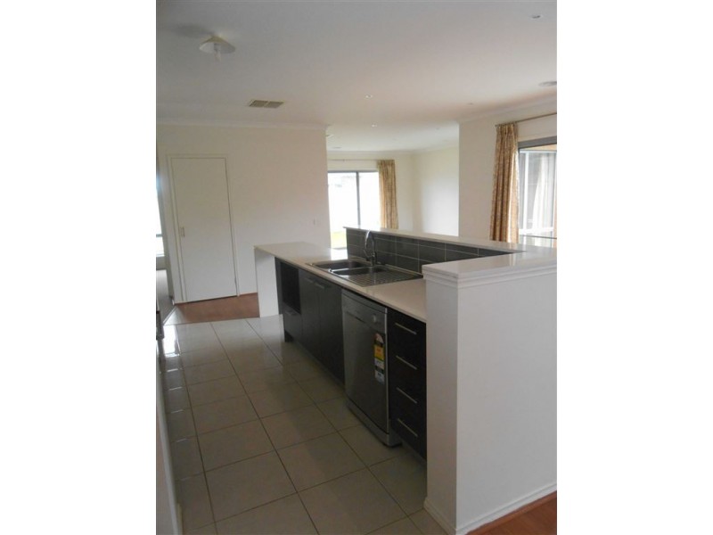 10 Clovedale Avenue, Alfredton VIC 3350